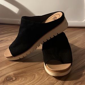 Dr. Scholl’s Black Felt Wedge Mule